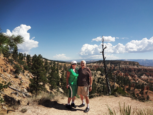 The two RV Gypsies at Sunrise Point in Bryce Canyon